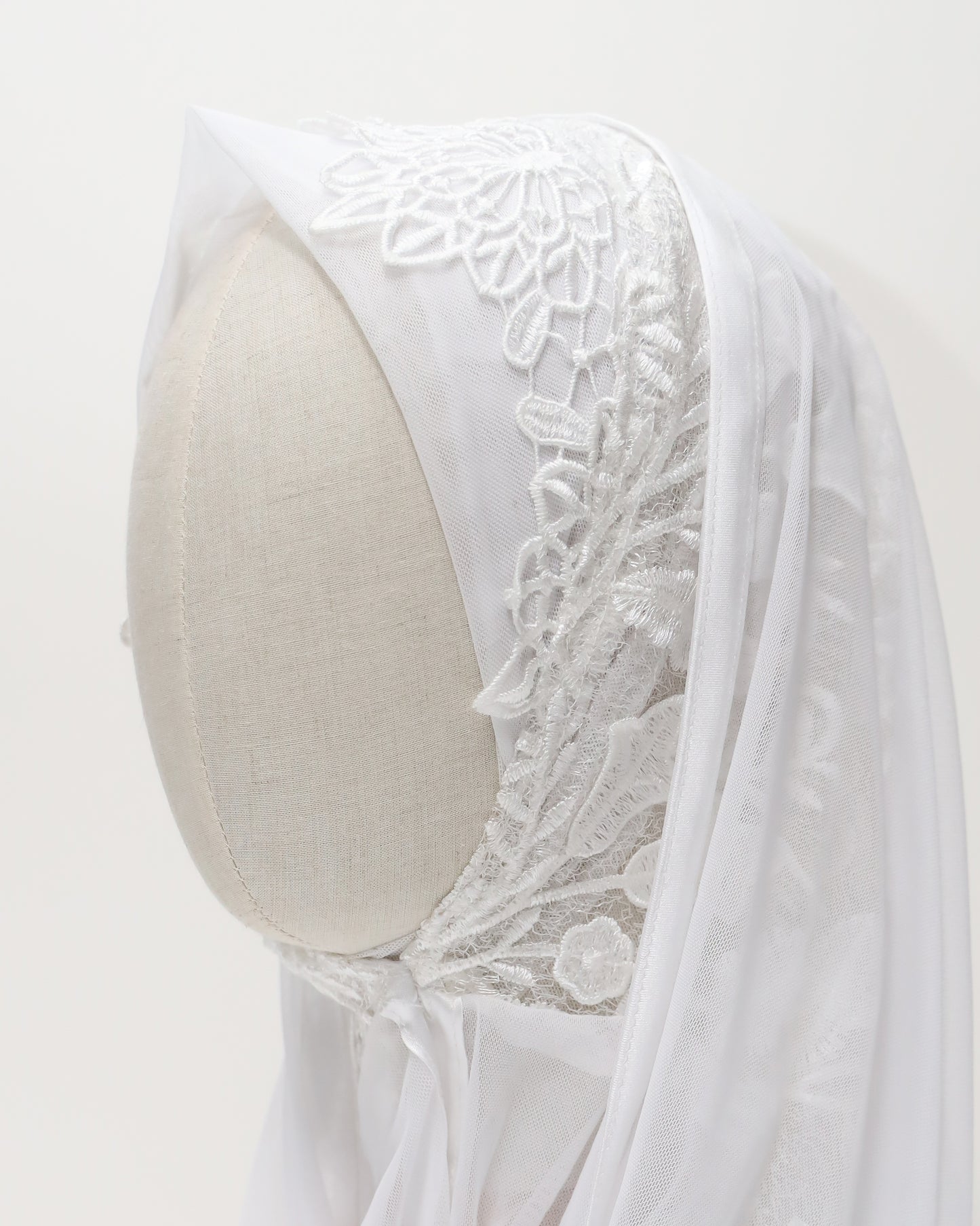 Guipure lace ready-made hijab