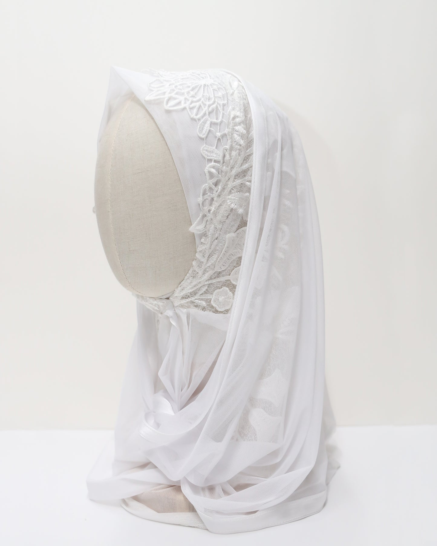 Guipure lace ready-made hijab